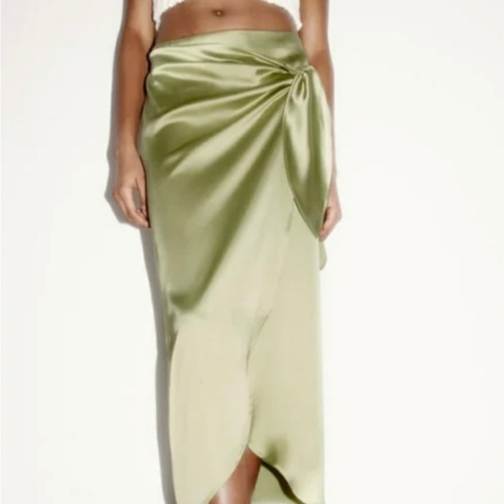 Green maxi skirt
